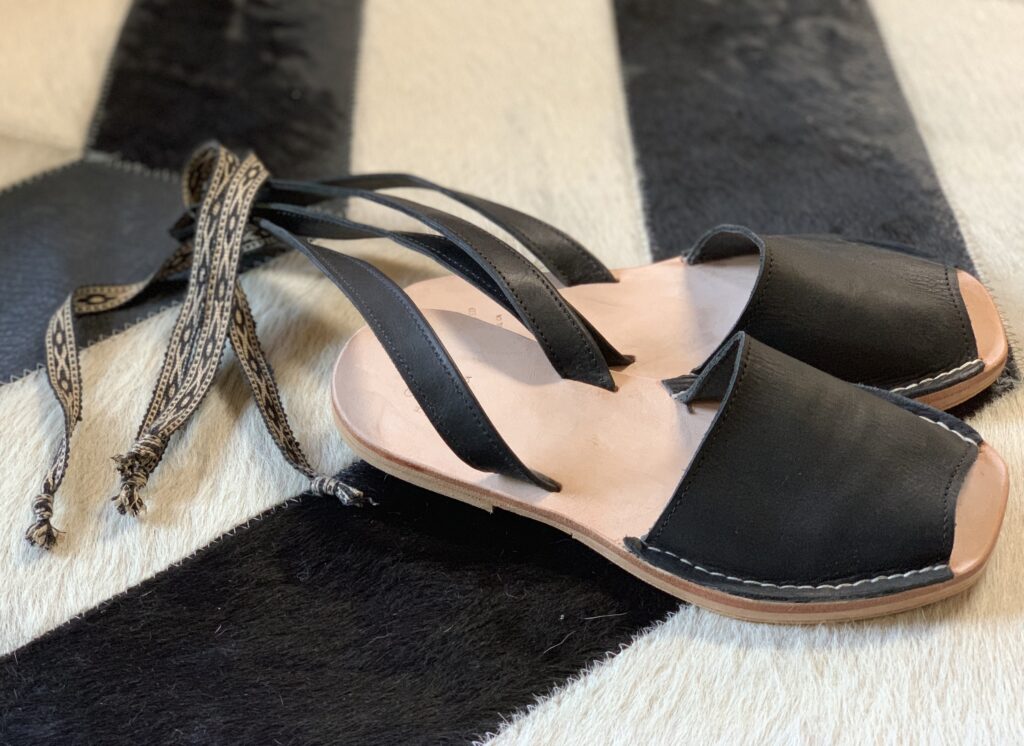 Peep Toe Tie-Up in Black